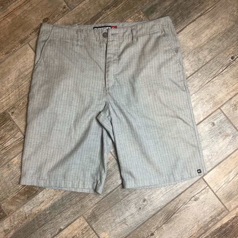Quiksilver 34 Grey Flatfront Shorts Mens